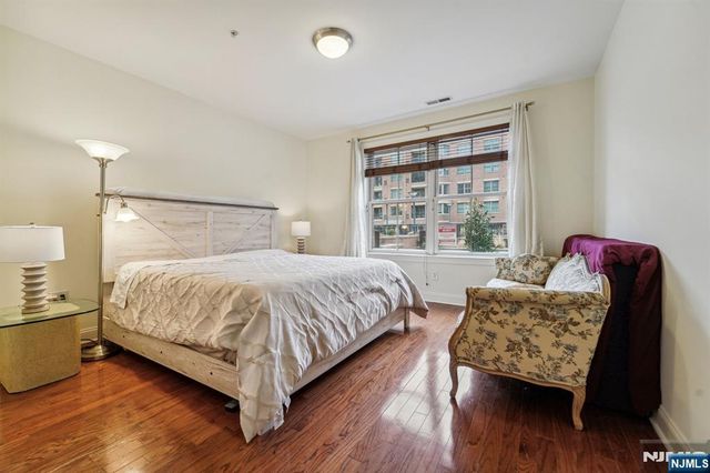 20 Ave At Port Imperial 113, West New York, NJ 07093