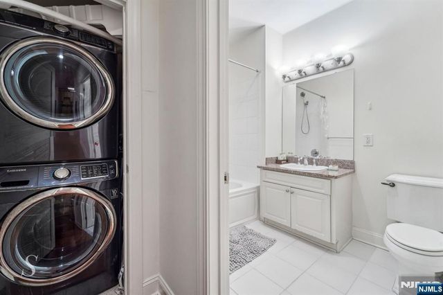 20 Ave At Port Imperial 113, West New York, NJ 07093