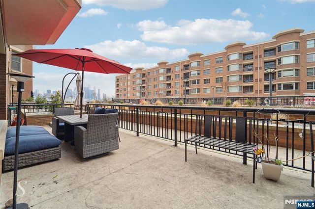 20 Ave At Port Imperial 113, West New York, NJ 07093