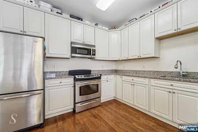 20 Ave At Port Imperial 113, West New York, NJ 07093