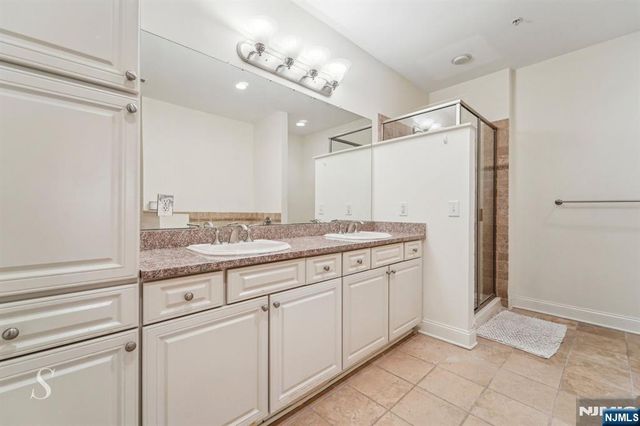 20 Ave At Port Imperial 113, West New York, NJ 07093