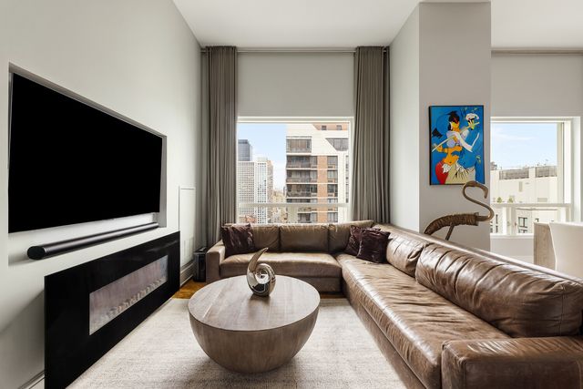 250 E 49TH Street 22BA, New York City, NY 10017