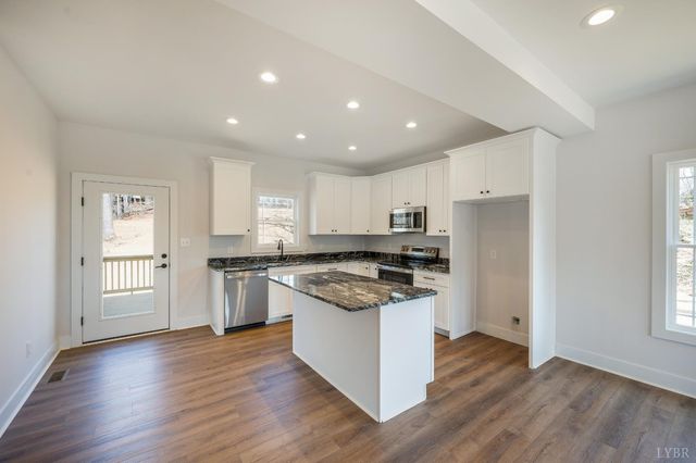 2199 Cottontown Rd, Forest, VA 24551