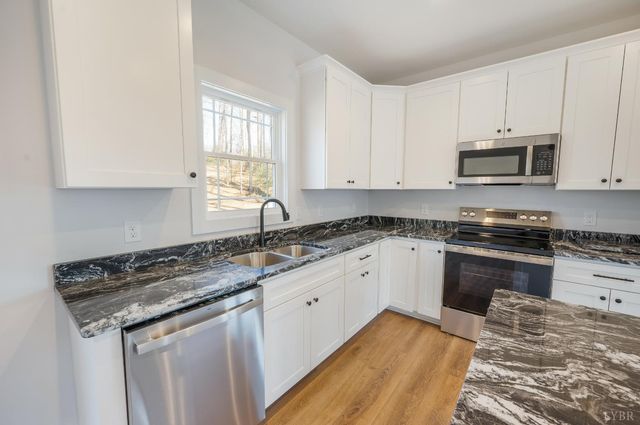 2199 Cottontown Rd, Forest, VA 24551