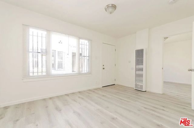 536 W 48th Street, Los Angeles, CA 90037