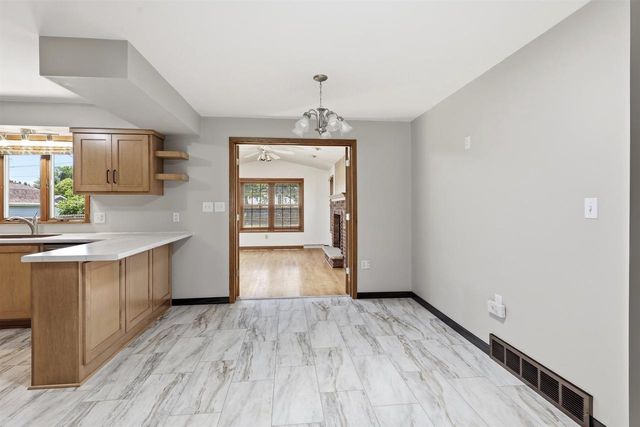 3517 W FLORIDA AVENUE, Appleton, WI 54914