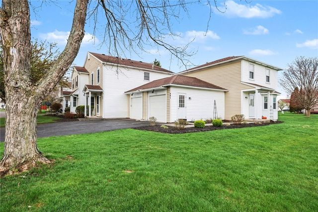 481 Nadine Dr, Webster, NY 14580