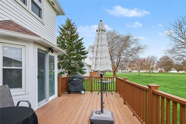 481 Nadine Dr, Webster, NY 14580