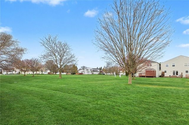 481 Nadine Dr, Webster, NY 14580