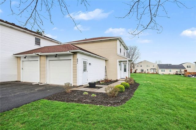 481 Nadine Dr, Webster, NY 14580