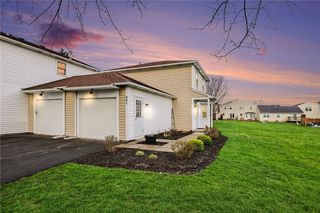 481 Nadine Dr, Webster, NY 14580