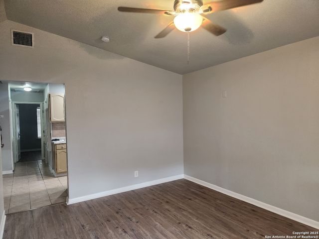 6018 Royal Valley, San Antonio, TX 78242