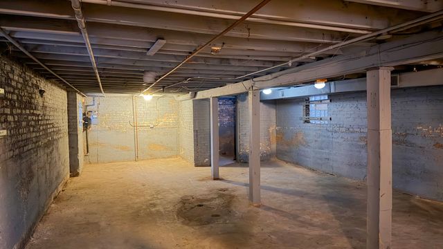 435 E 88th Place, Chicago, IL 60619