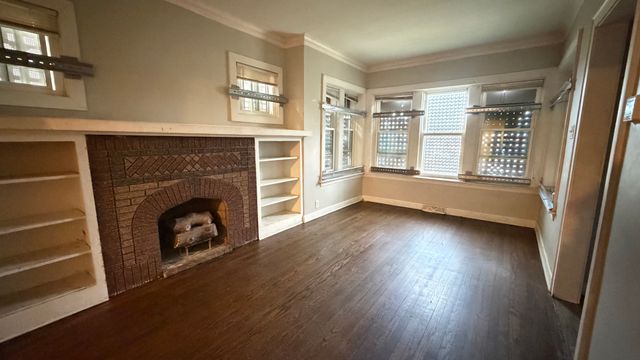 435 E 88th Place, Chicago, IL 60619