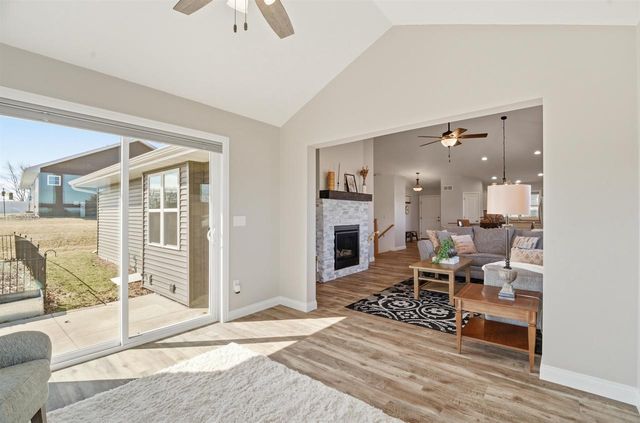 204 ZACHAREY COURT, New London, WI 54961