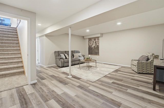 204 ZACHAREY COURT, New London, WI 54961