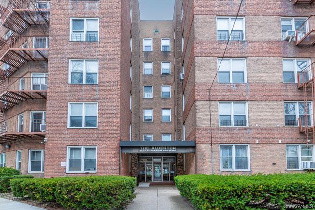 74-45 Yellowstone Boulevard 4H, Rego Park, NY 11374
