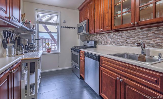 74-45 Yellowstone Boulevard 4H, Rego Park, NY 11374