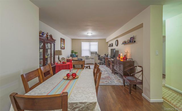 74-45 Yellowstone Boulevard 4H, Rego Park, NY 11374