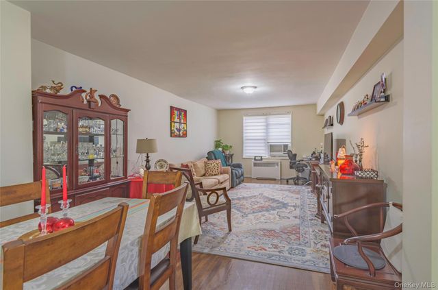 74-45 Yellowstone Boulevard 4H, Rego Park, NY 11374