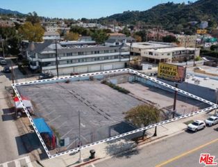 9938 Commerce Avenue, Tujunga, CA 91042