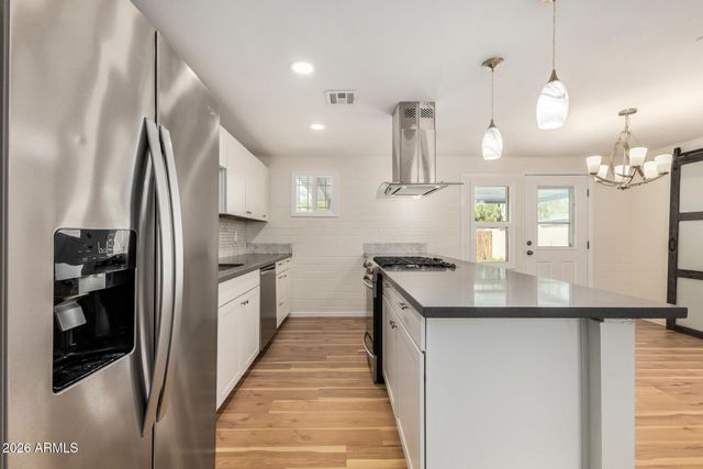 3234 E FRIESS Drive, Phoenix, AZ 85032