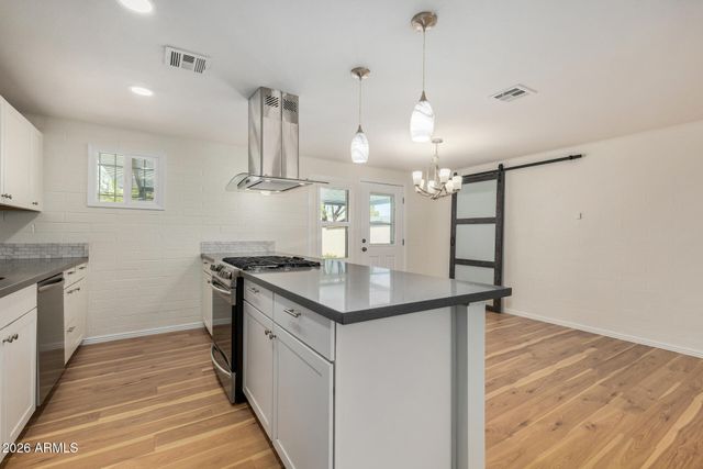 3234 E FRIESS Drive, Phoenix, AZ 85032