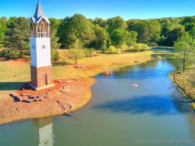 55 Boardwalk, Carlton Landing, OK 74432