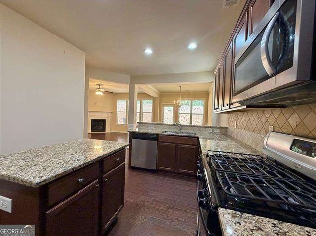 6215 Crested Moss Drive, Alpharetta, GA 30004