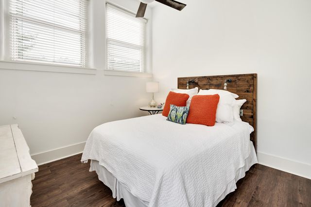 519 S Edgewood St Apt 202, Memphis, TN 38104