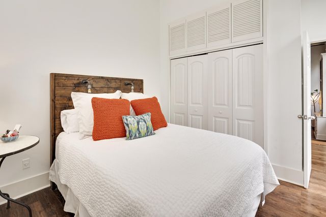 519 S Edgewood St Apt 202, Memphis, TN 38104