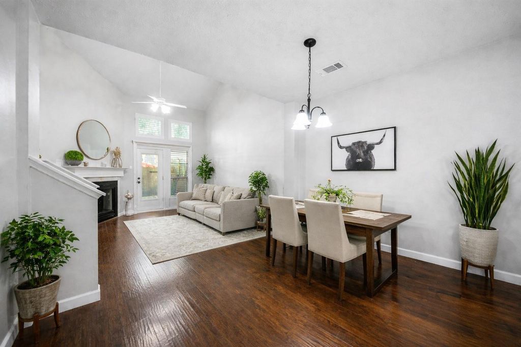 2351 Summit Way Court, Kingwood, TX 77339