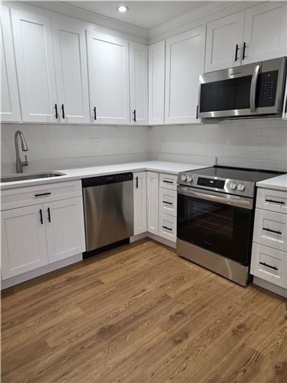 1000 Lexington St 36, Waltham, MA 02452