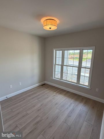 111 STARLIGHT LANE, Lebanon, PA 17046