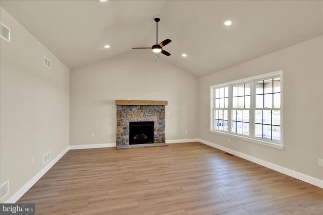 111 STARLIGHT LANE, Lebanon, PA 17046
