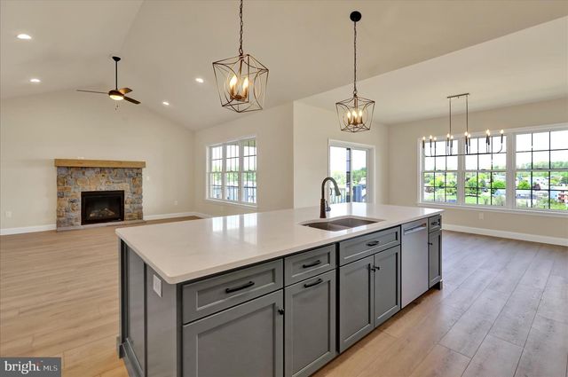 111 STARLIGHT LANE, Lebanon, PA 17046