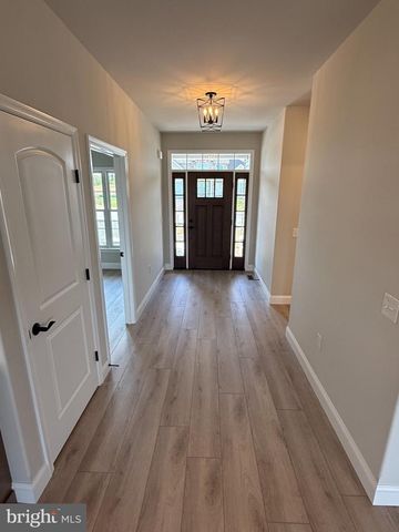 111 STARLIGHT LANE, Lebanon, PA 17046