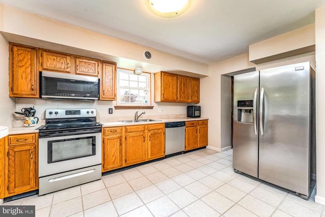 30 HAWTHORNE ROAD, Sicklerville, NJ 08081