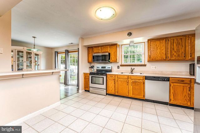 30 HAWTHORNE ROAD, Sicklerville, NJ 08081