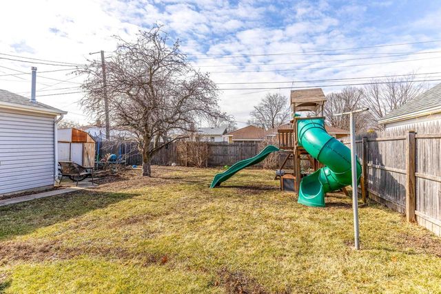 5516 37th AVENUE, Kenosha, WI 53144