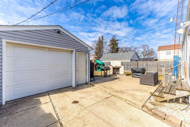 5516 37th AVENUE, Kenosha, WI 53144