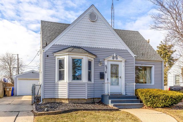 5516 37th AVENUE, Kenosha, WI 53144