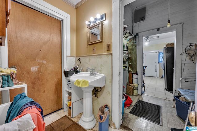 1813 EXETER AVENUE, Bessemer, AL 35020