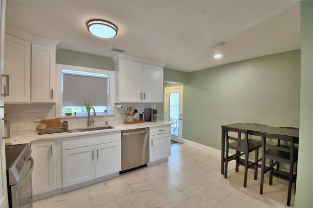 120 MCKEAN STREET, Auburndale, FL 33823