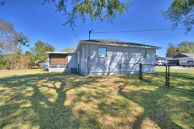 120 MCKEAN STREET, Auburndale, FL 33823