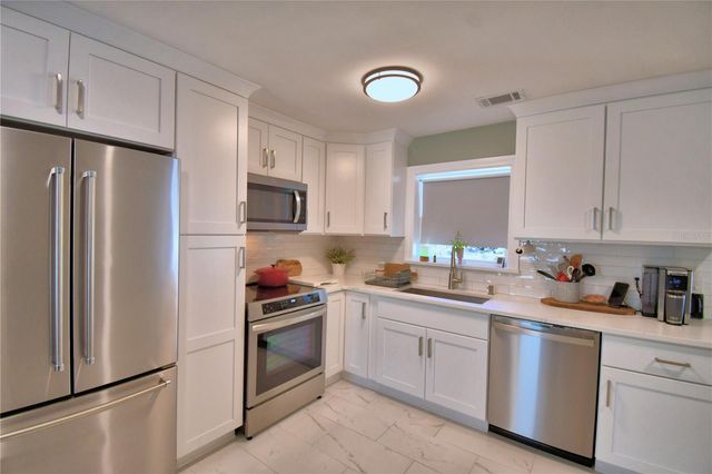 120 MCKEAN STREET, Auburndale, FL 33823