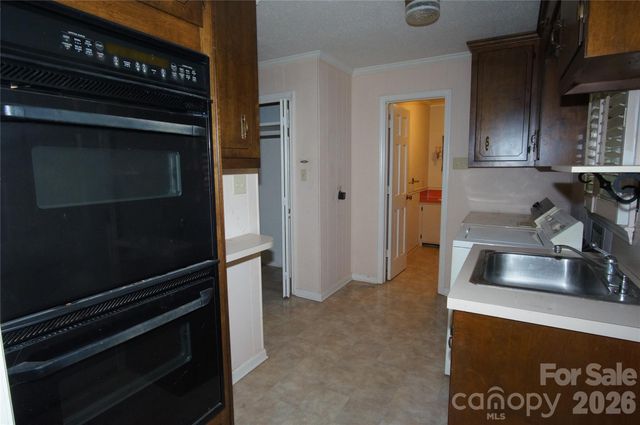 714 Crestmont Drive SE, Concord, NC 28025