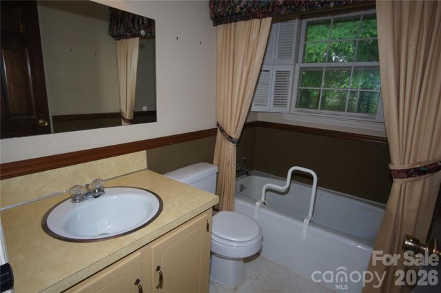 714 Crestmont Drive SE, Concord, NC 28025