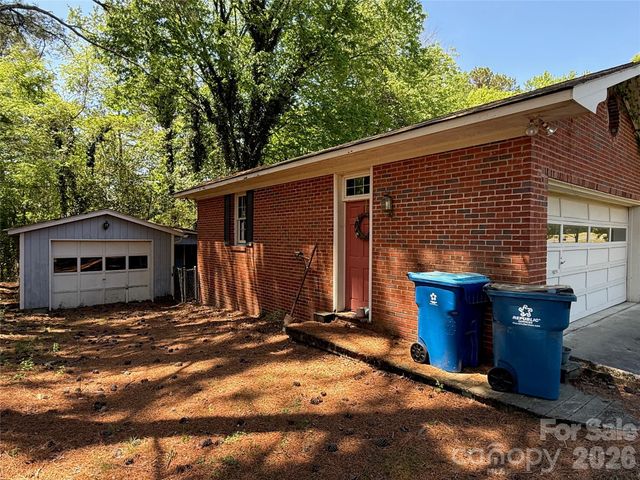 714 Crestmont Drive SE, Concord, NC 28025