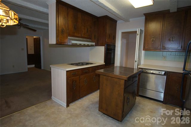714 Crestmont Drive SE, Concord, NC 28025